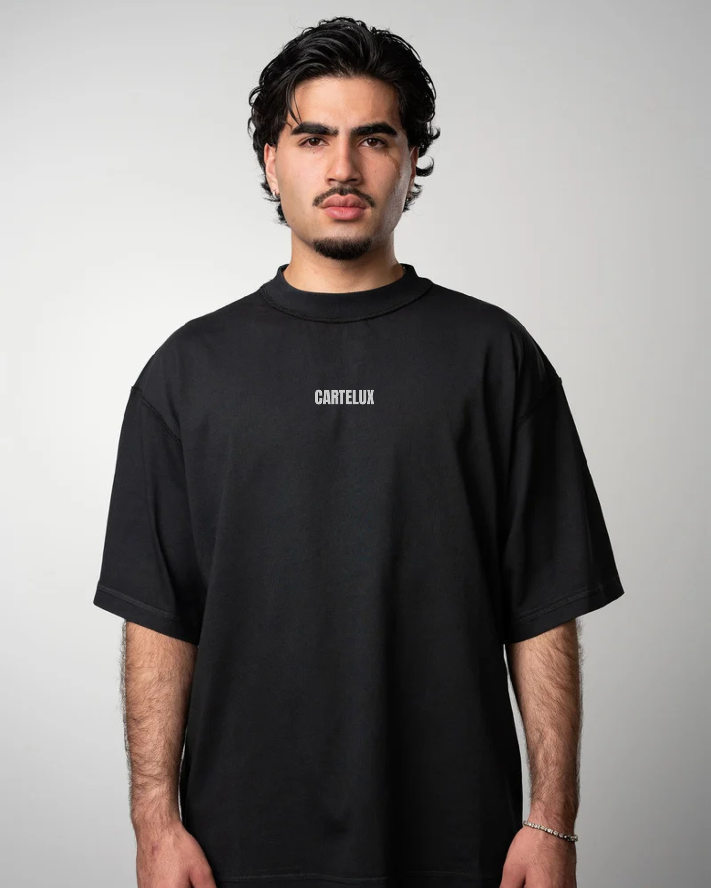 CAMISETA  NEGRA LAVADA