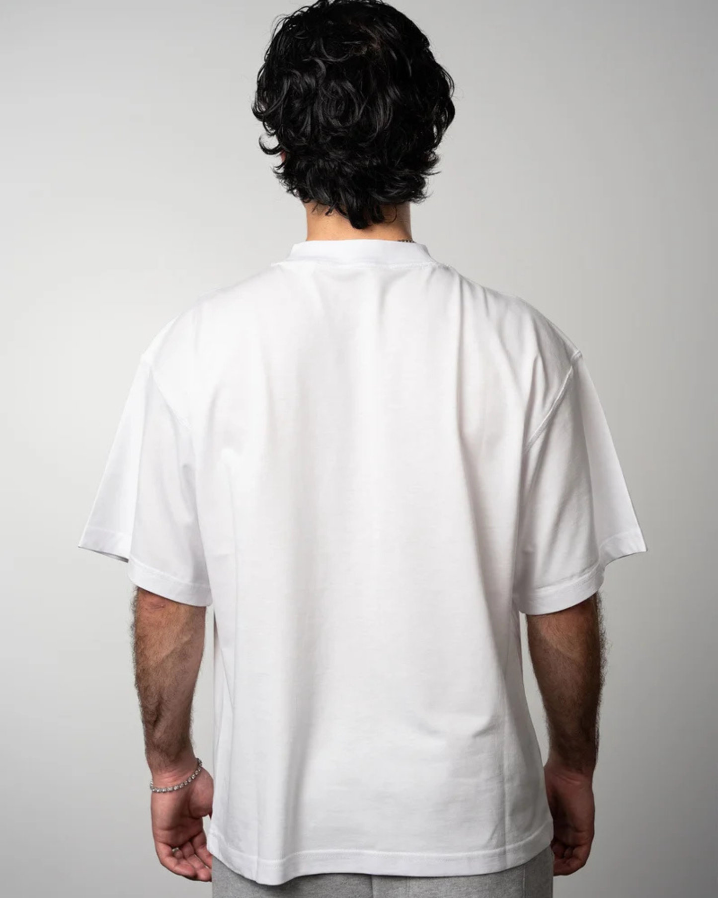 CAMISETA BLANCA OVERSIZE