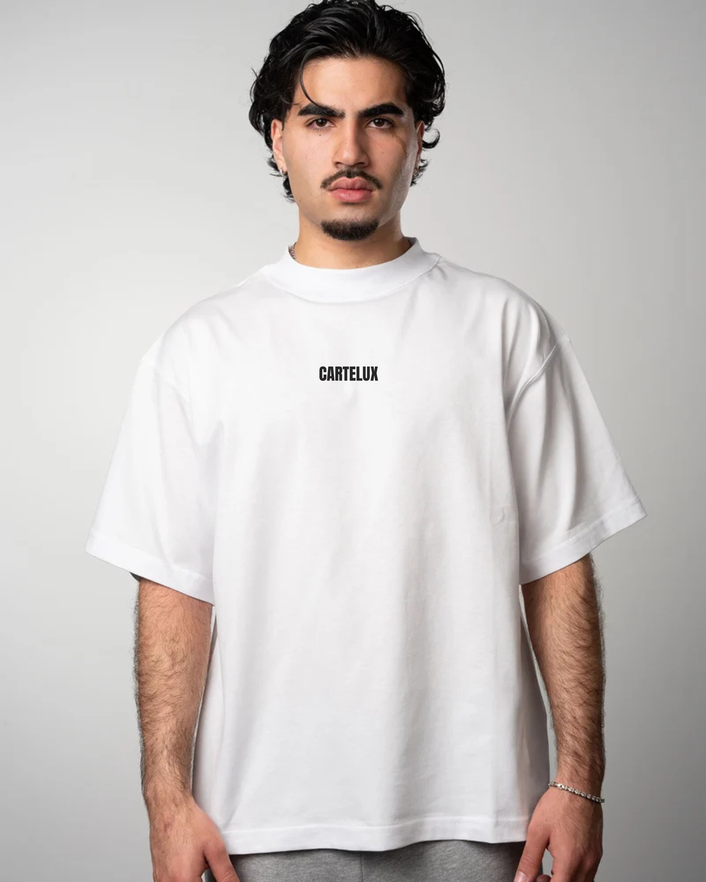 CAMISETA BLANCA OVERSIZE